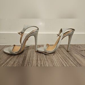Ruthie Davis Sparkly Silver Heels. Size 5.5us,36eu